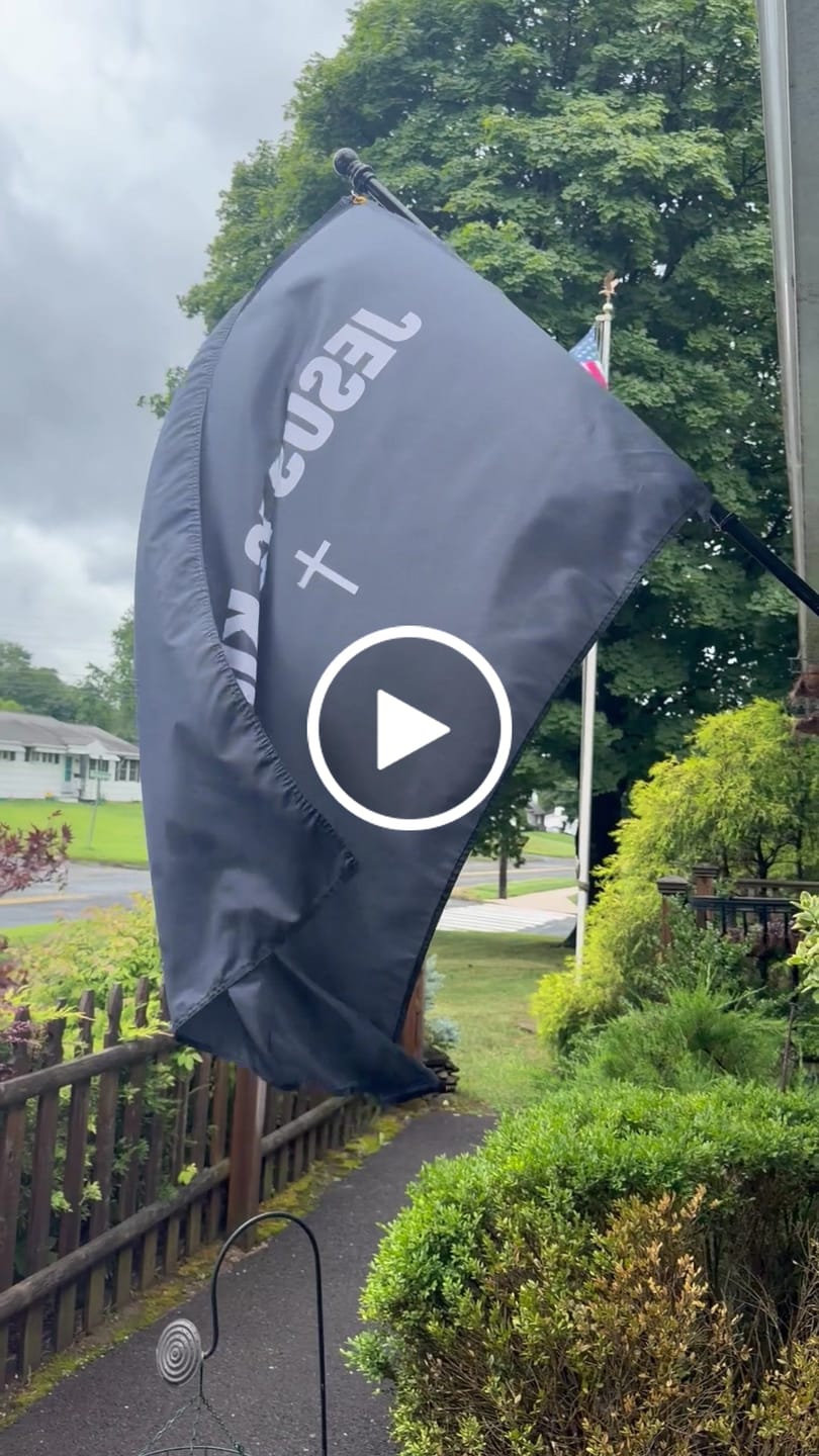 Customer video review of HolStrength Cross Flag