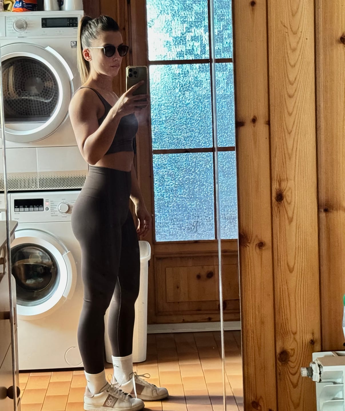 Customer photo review of Leggings Push-Up All-Up Bitter Chocolate