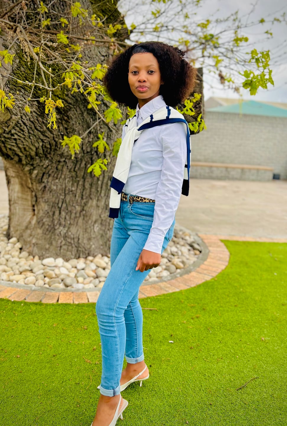 Customer photo review of Clearance : The Solange Double Drawn Curly Wig