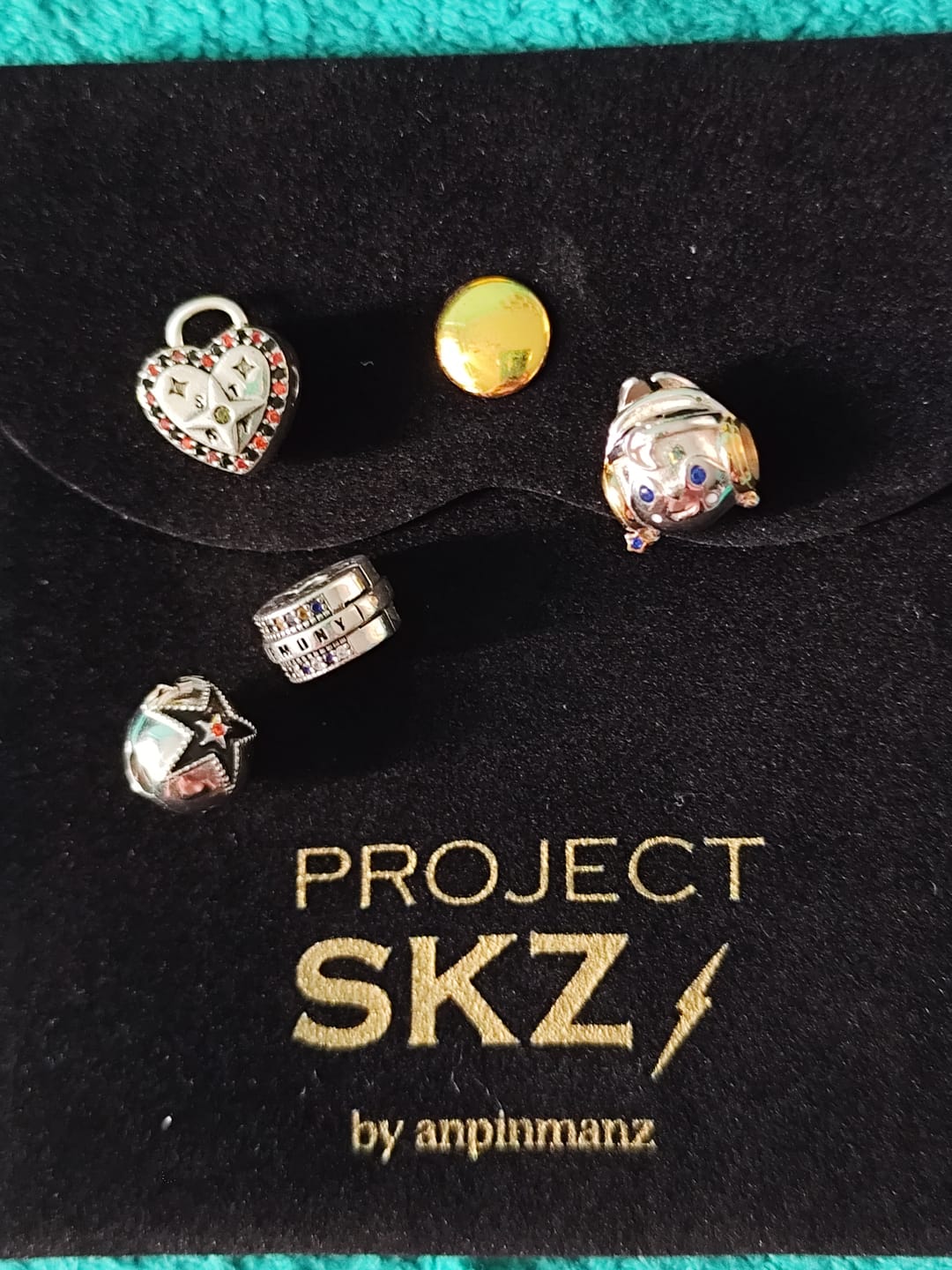 Customer photo review of PROJECT SKZ! KARMA-themed charms