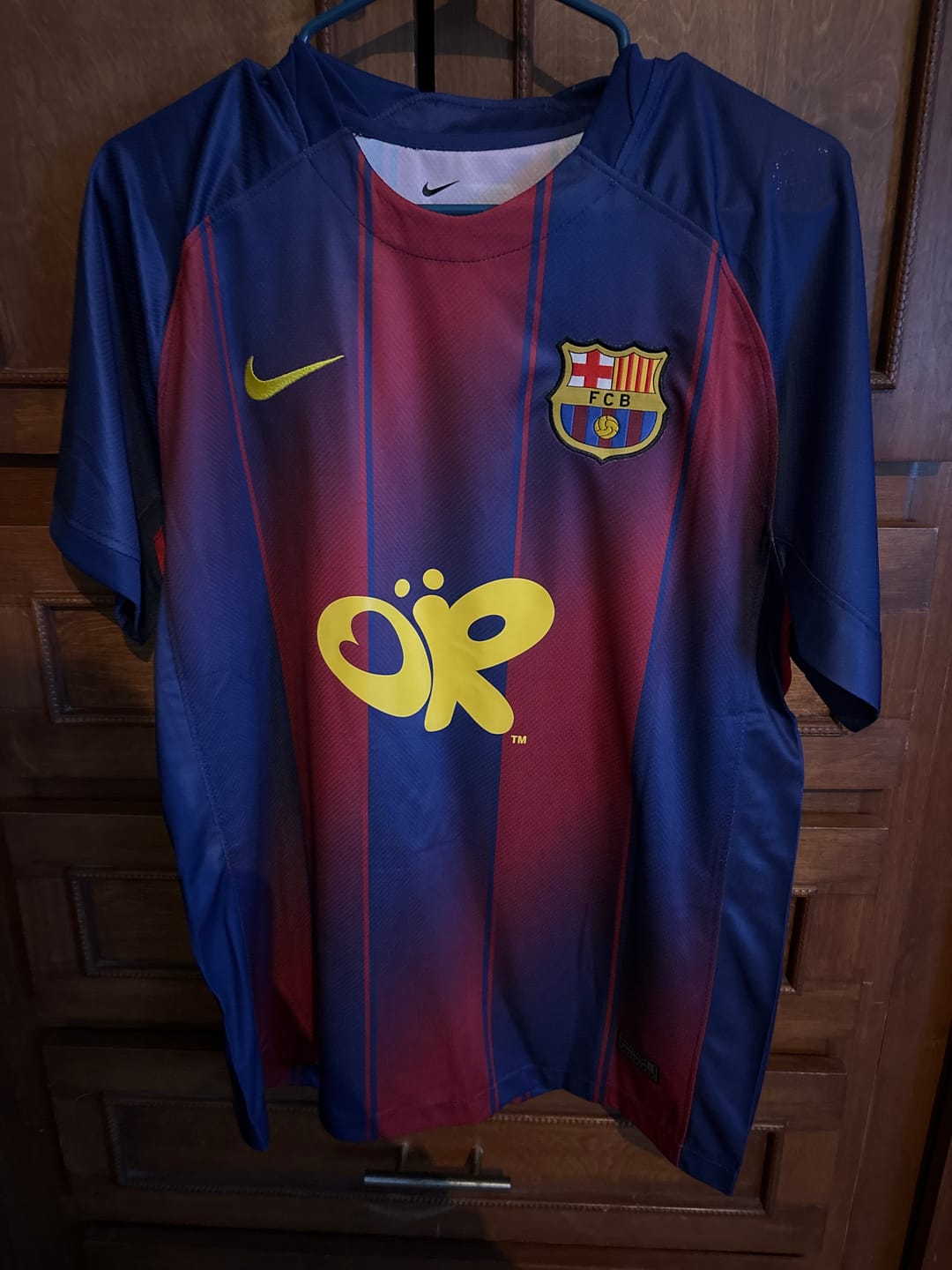 Customer photo review of Barcelona 2025-26 Local Olivia Rodrigo versión fan