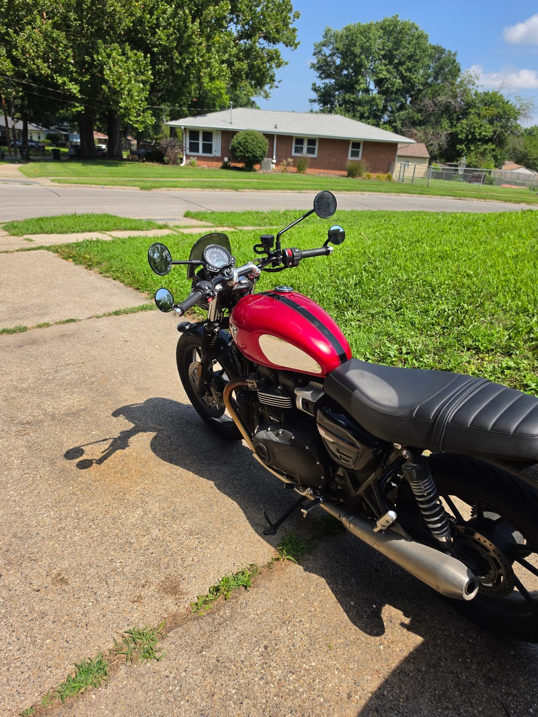 Customer photo review of Triumph Bar End Finishers & Mirror Kits - 7/8” Handlebar Triumph Models