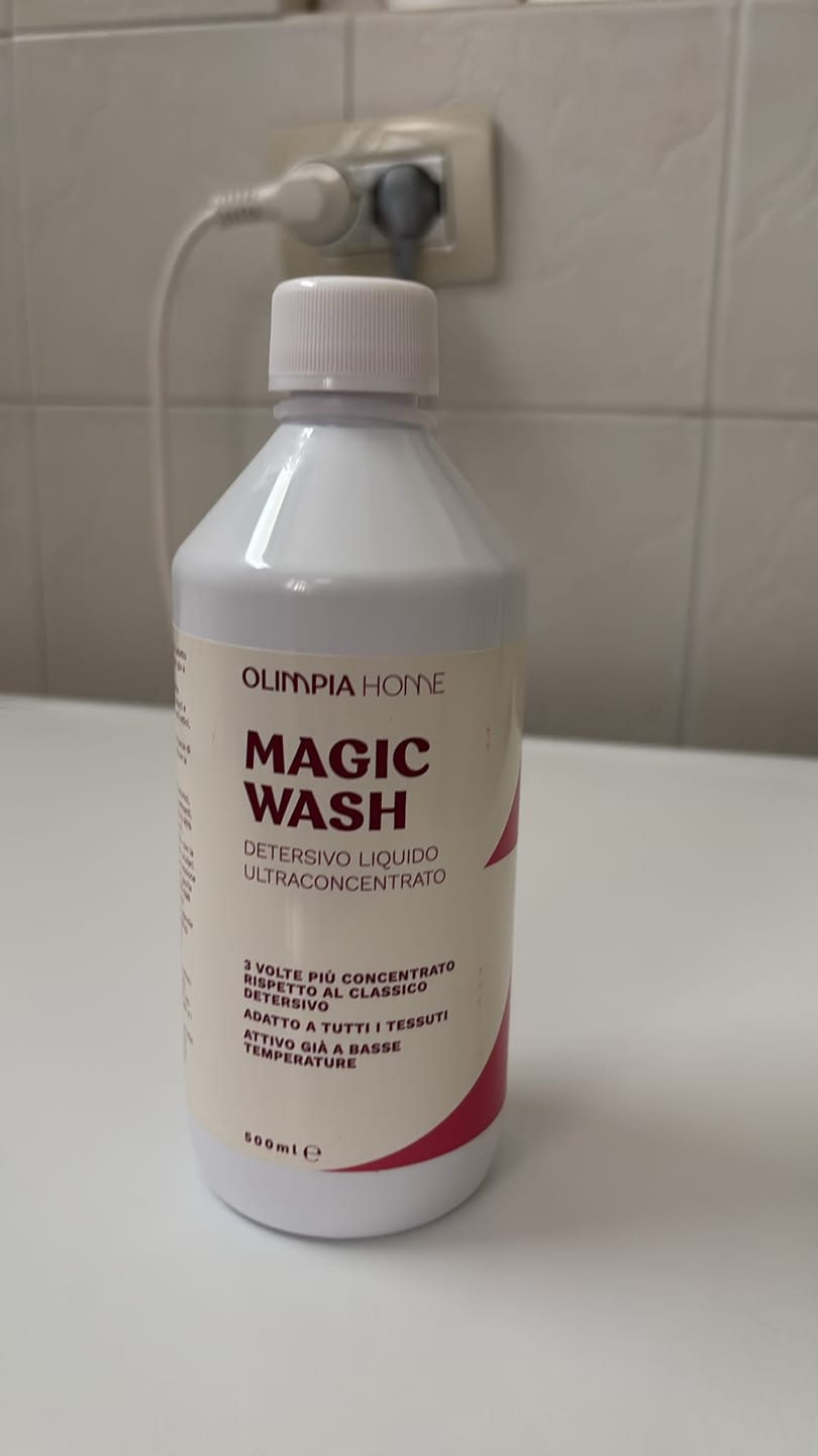 Customer photo review of Magic Wash - Il Detersivo Professionale per un Bucato Perfetto