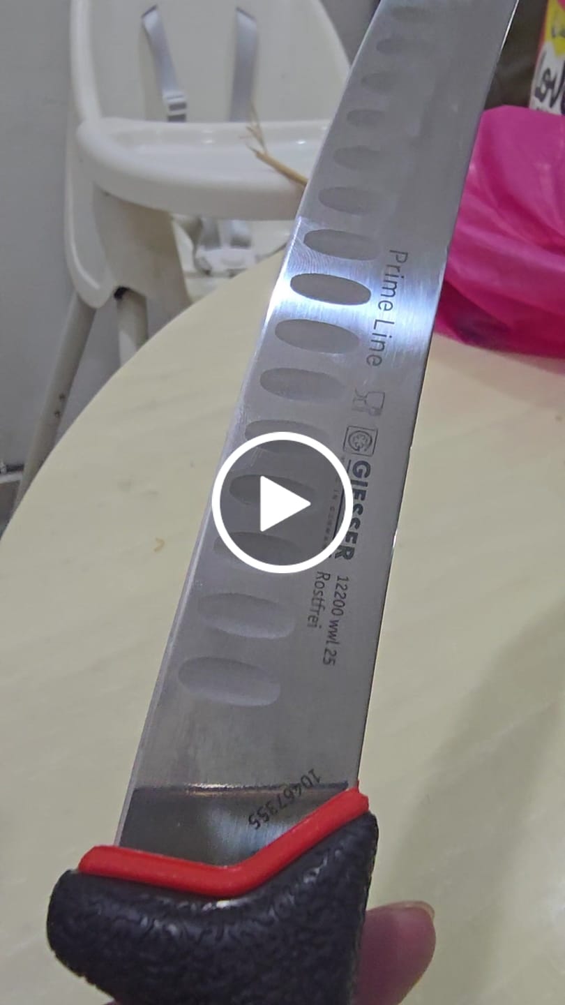 Customer video review of Giesser 10" PrimeLine Breaking Knife (12200WWL25)