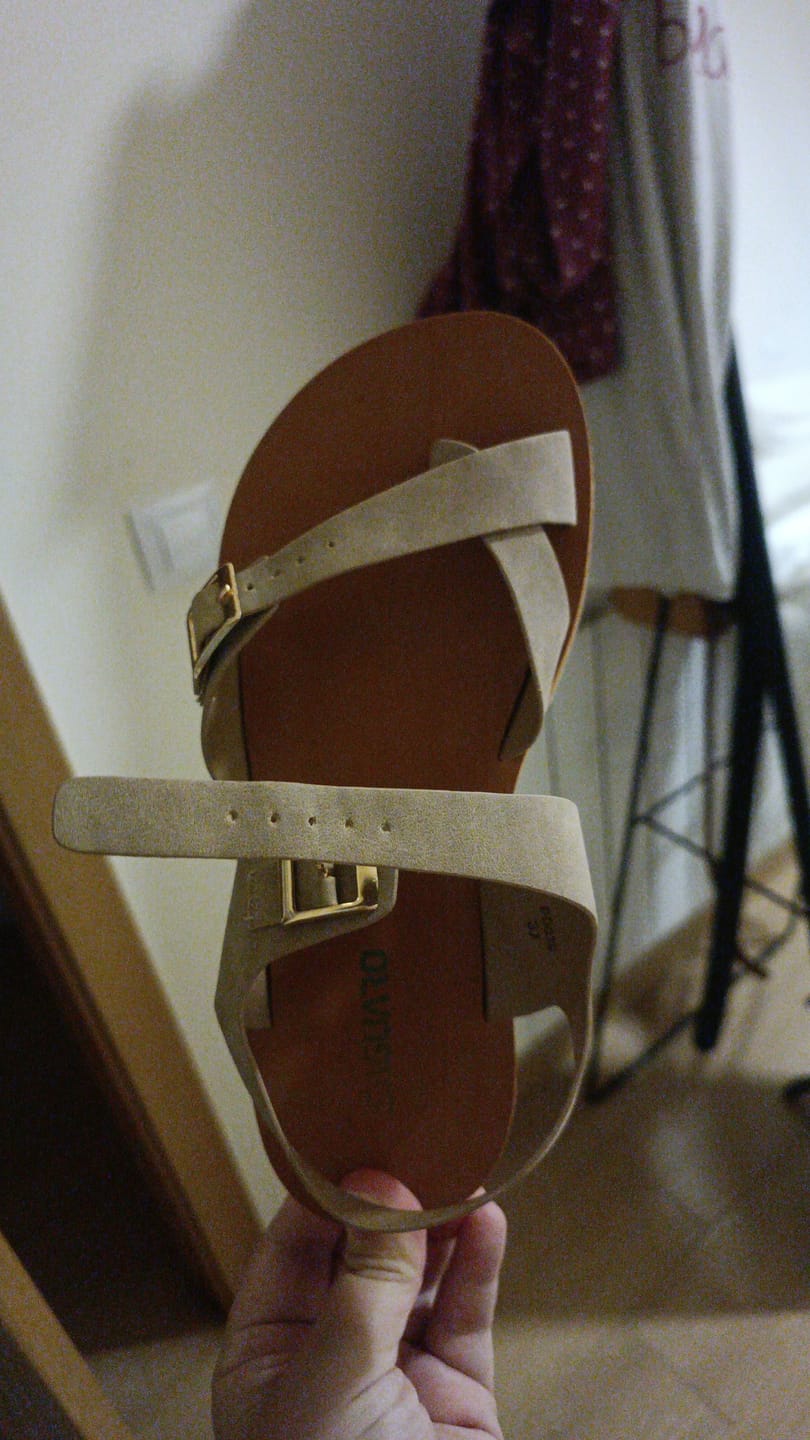 Customer photo review of Glow II - Barefoot Sandalias
