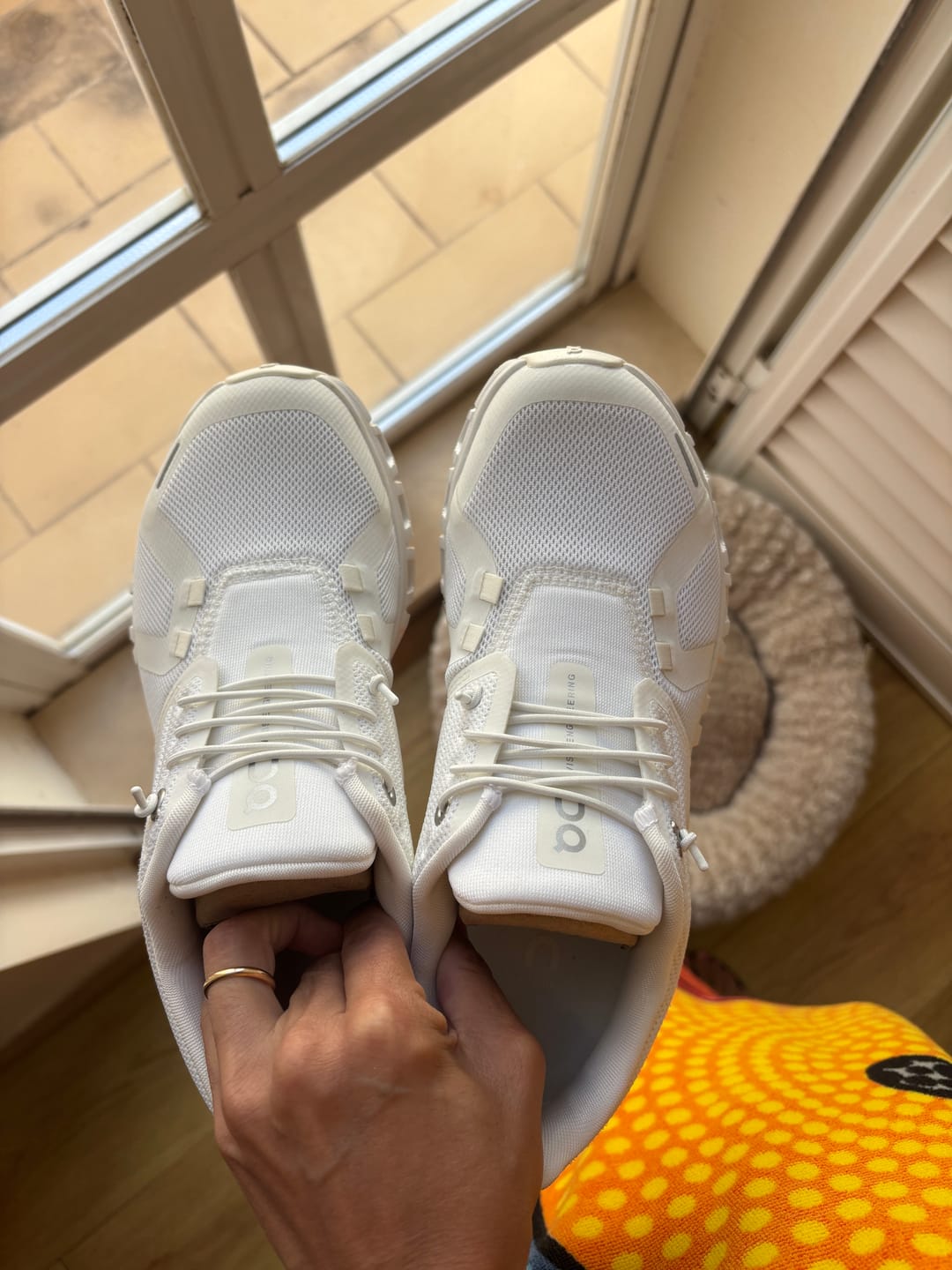 Customer photo review of Sapatilhas On Cloud 6 Branco