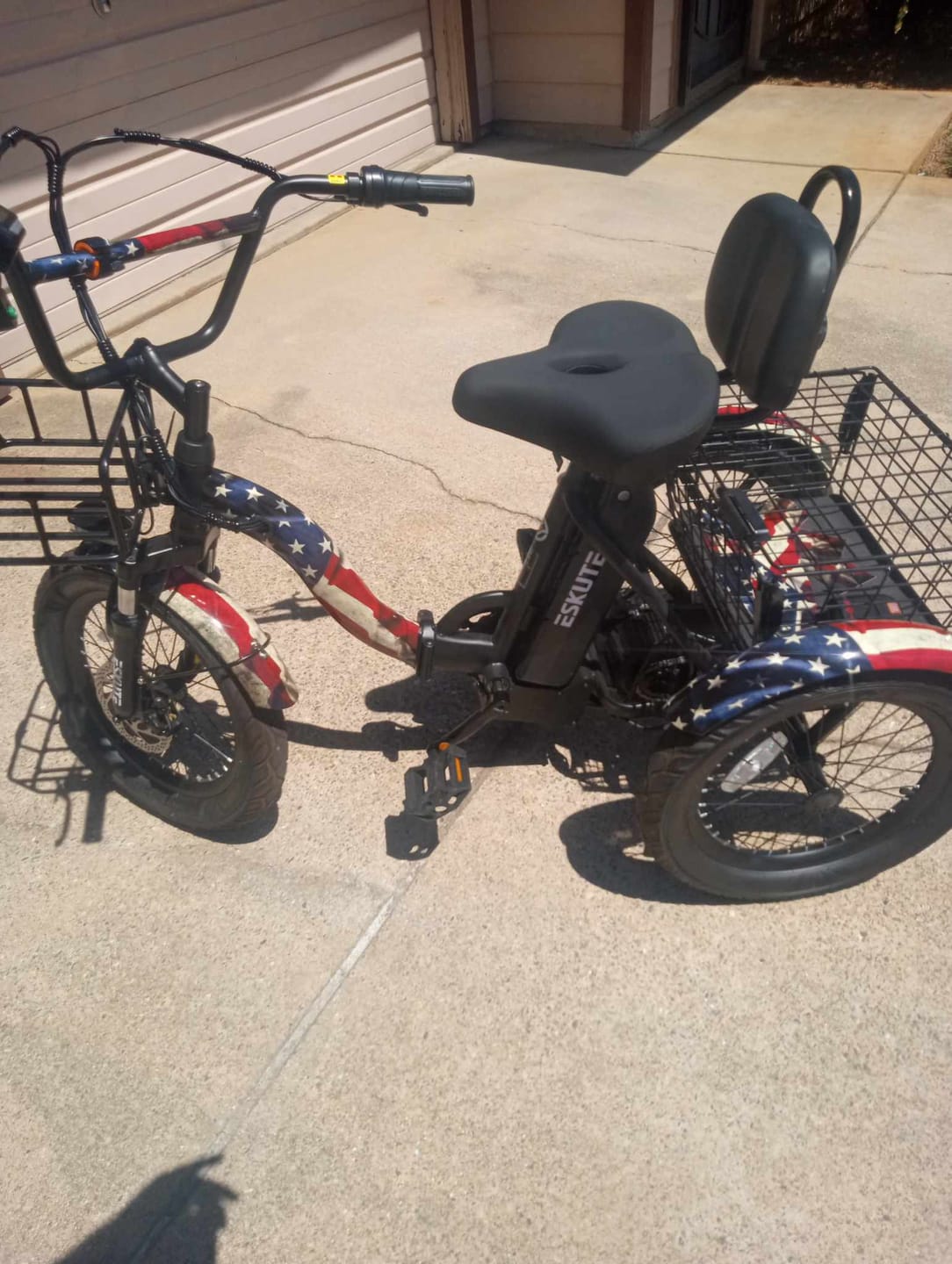 Customer photo review of Eskute® T300 Folding Electric Trike
