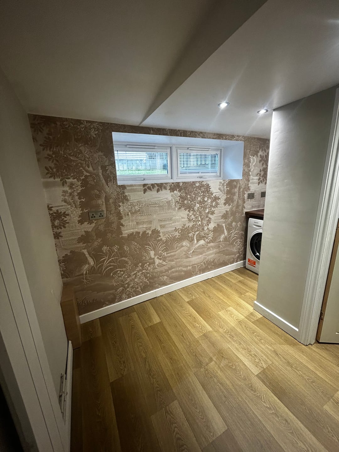 Customer photo review of Agnes - Jungle Landscape Mural Wallpaper Mural