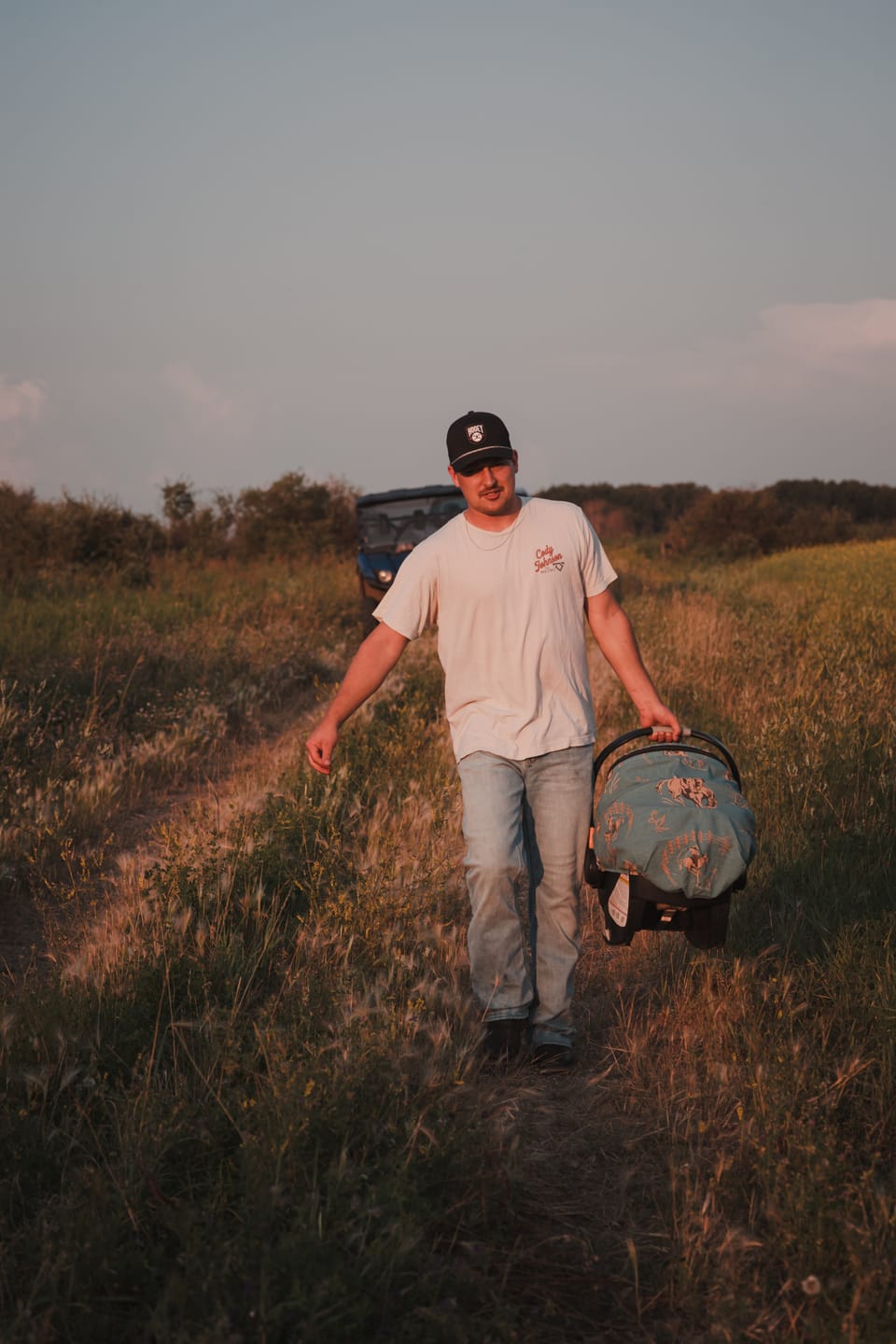 Customer photo review of Summer Lite GlizCover™ - Western Life Bucking Bronco Light Blue