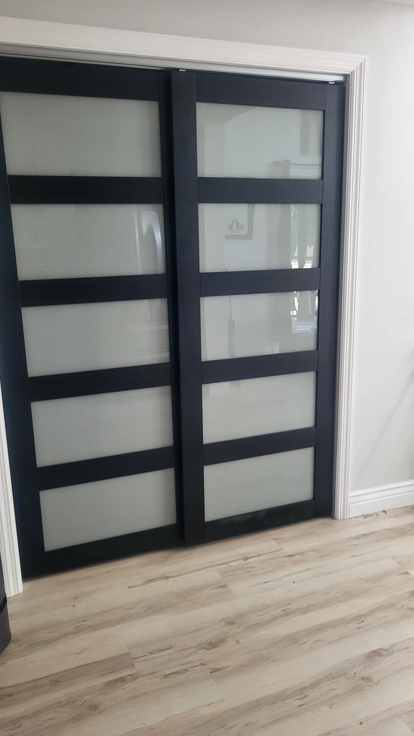 Customer photo review of TENONER Black MDF 5-Lite Frosted Glass Closet Doors with Hardware Kit