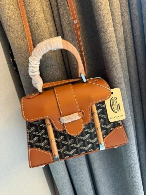 Customer photo review of Monté City Satchel