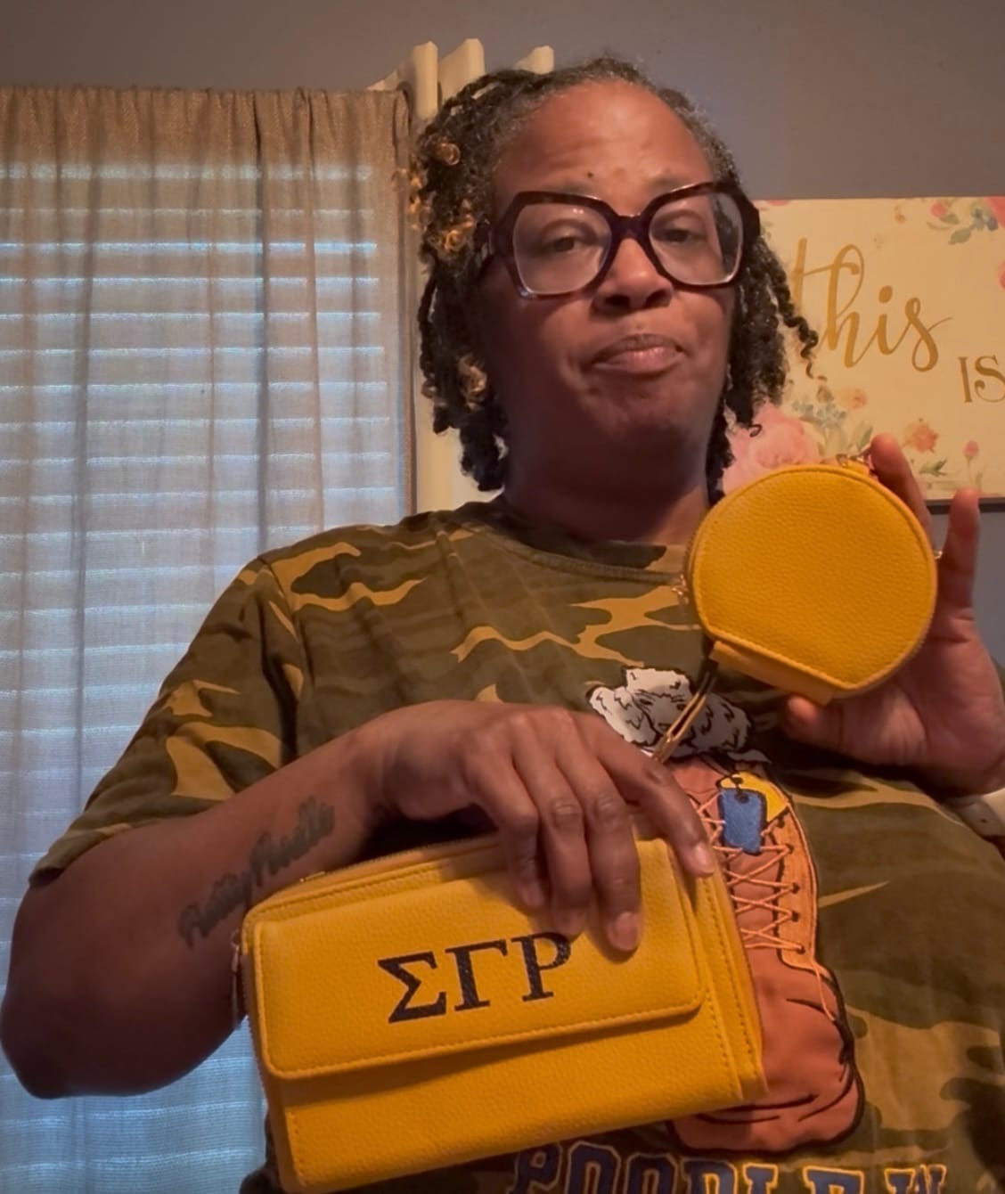 Customer photo review of Sigma Gamma Rho (Multiple Compartment) Crossbody Wallet