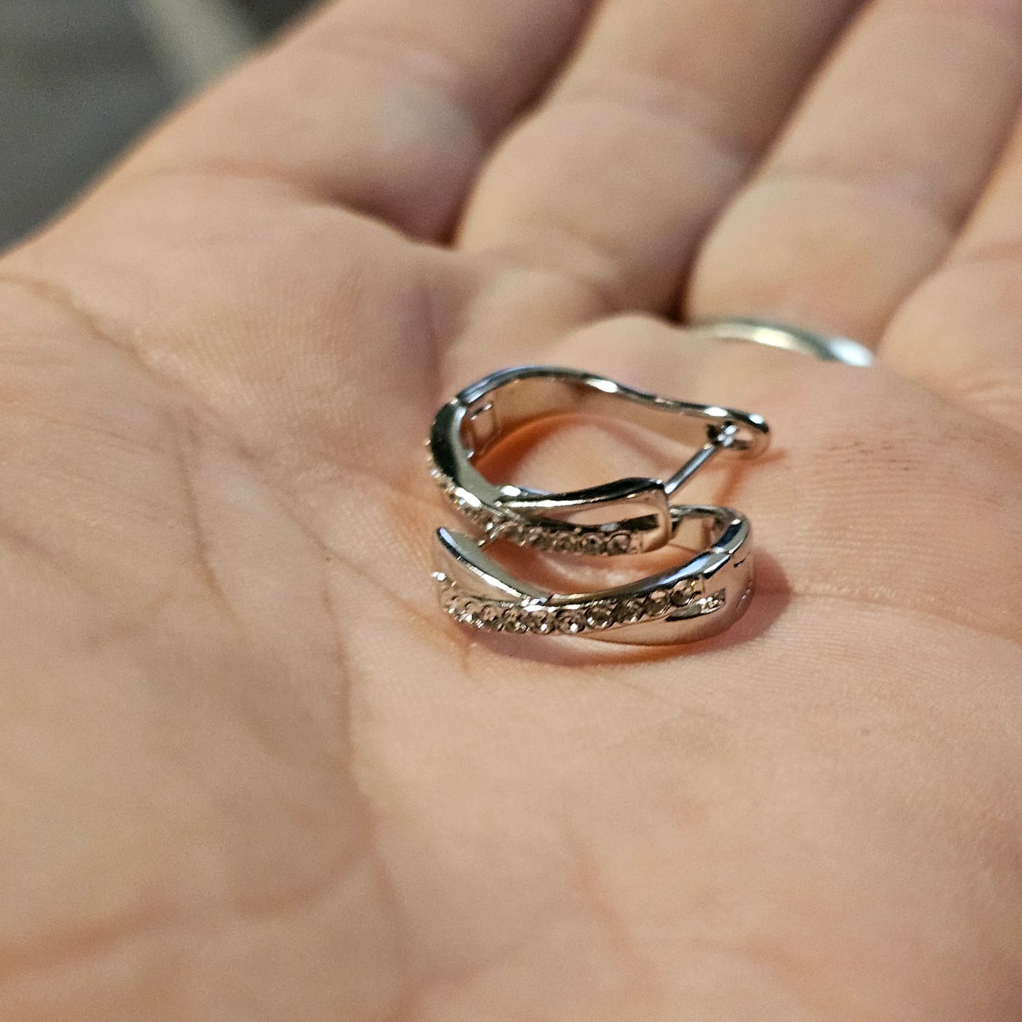 Customer photo review of Amaya 18k White Gold Plated 16mm Twisted Hoop Earrings with Swarovski Crystals