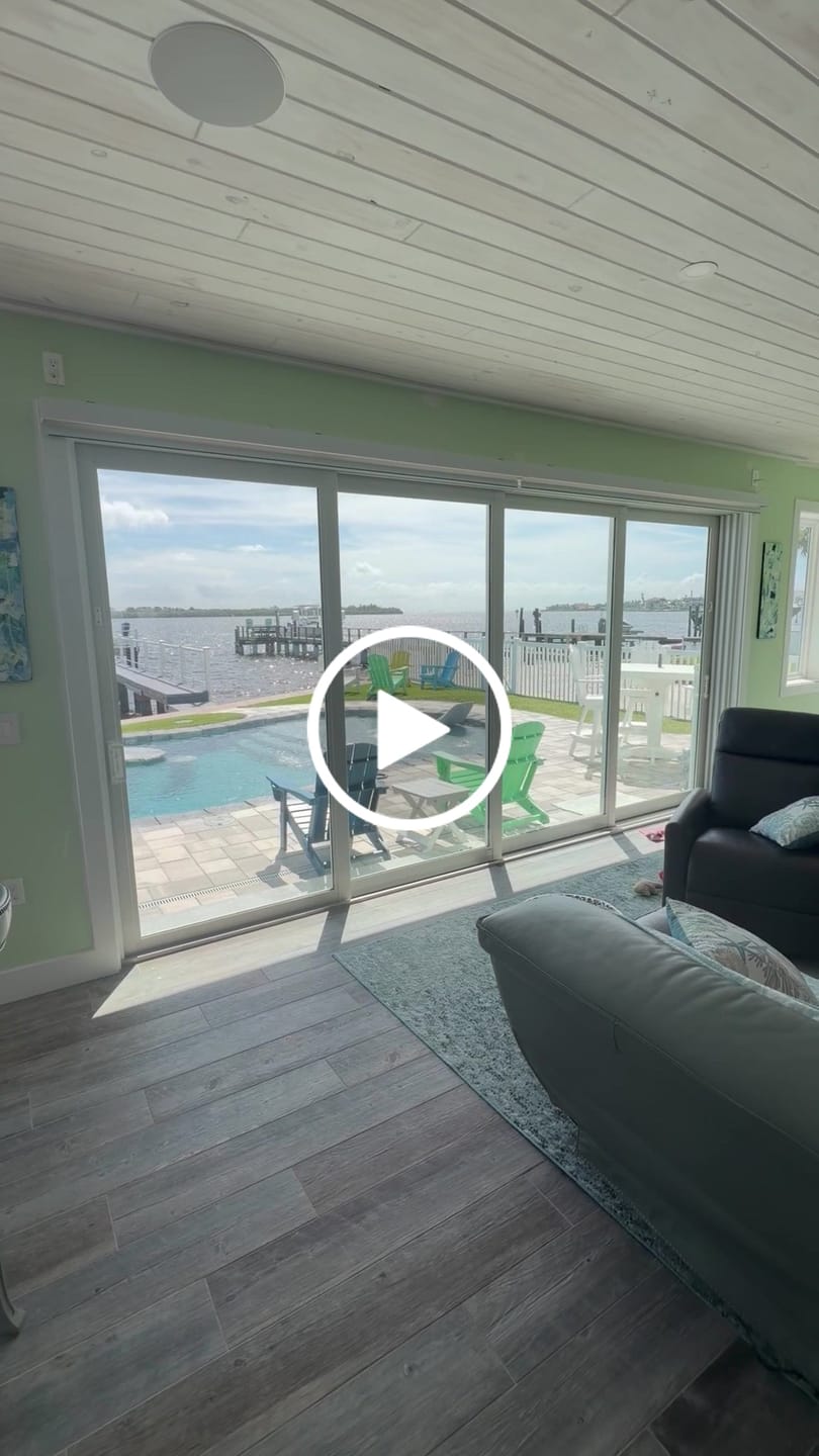 Customer video review of Smart Motorized Roller Shades 100% Blackout Essential