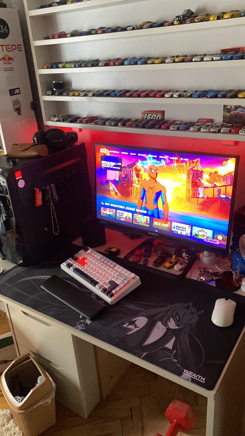 Customer photo review of Wraith Kitsune Edition Deskmat