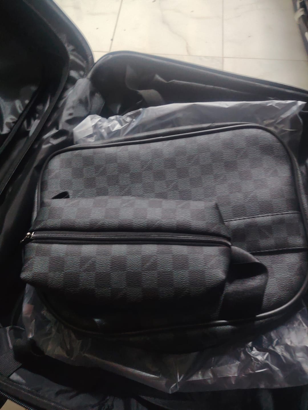 Customer photo review of Cabin 2 pcs Checker Monogram-Black