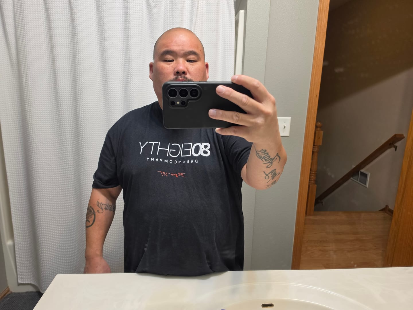 Customer photo review of 80Eighty® Tech Shirt