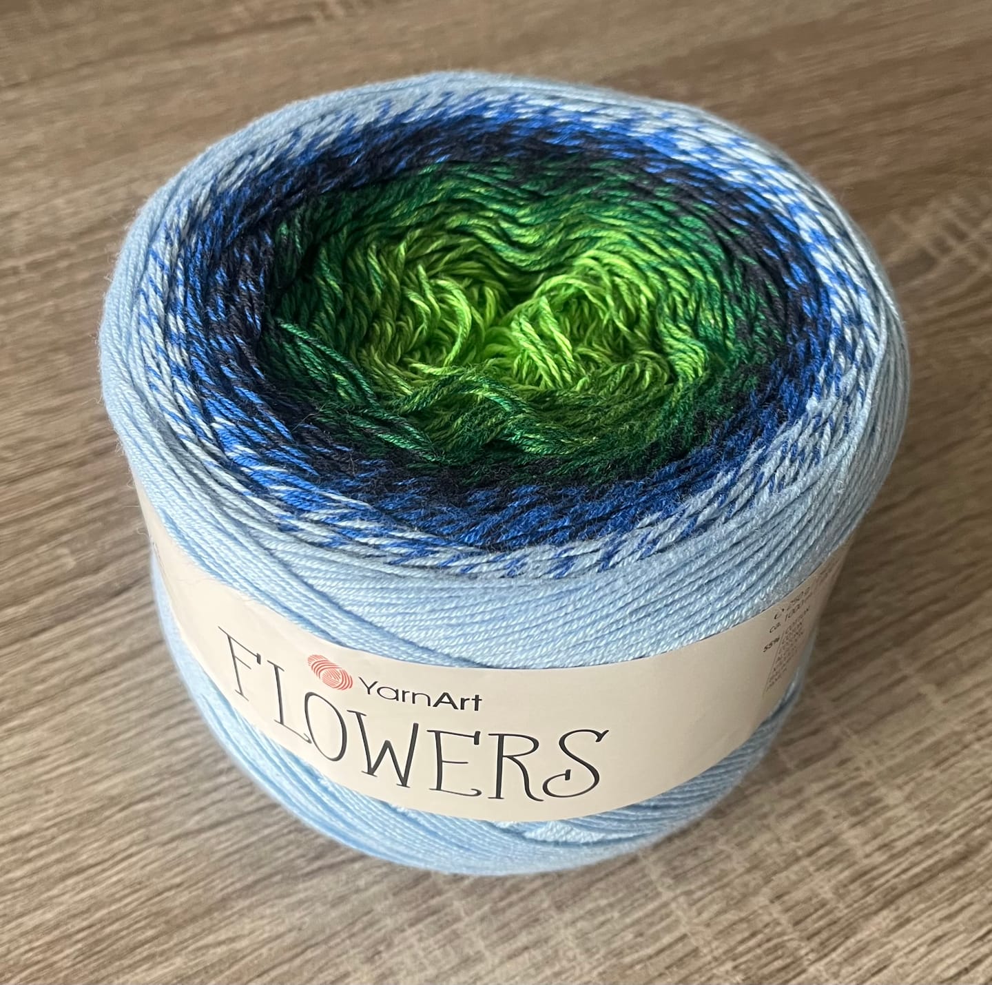 Customer photo review of YarnArt Flowers