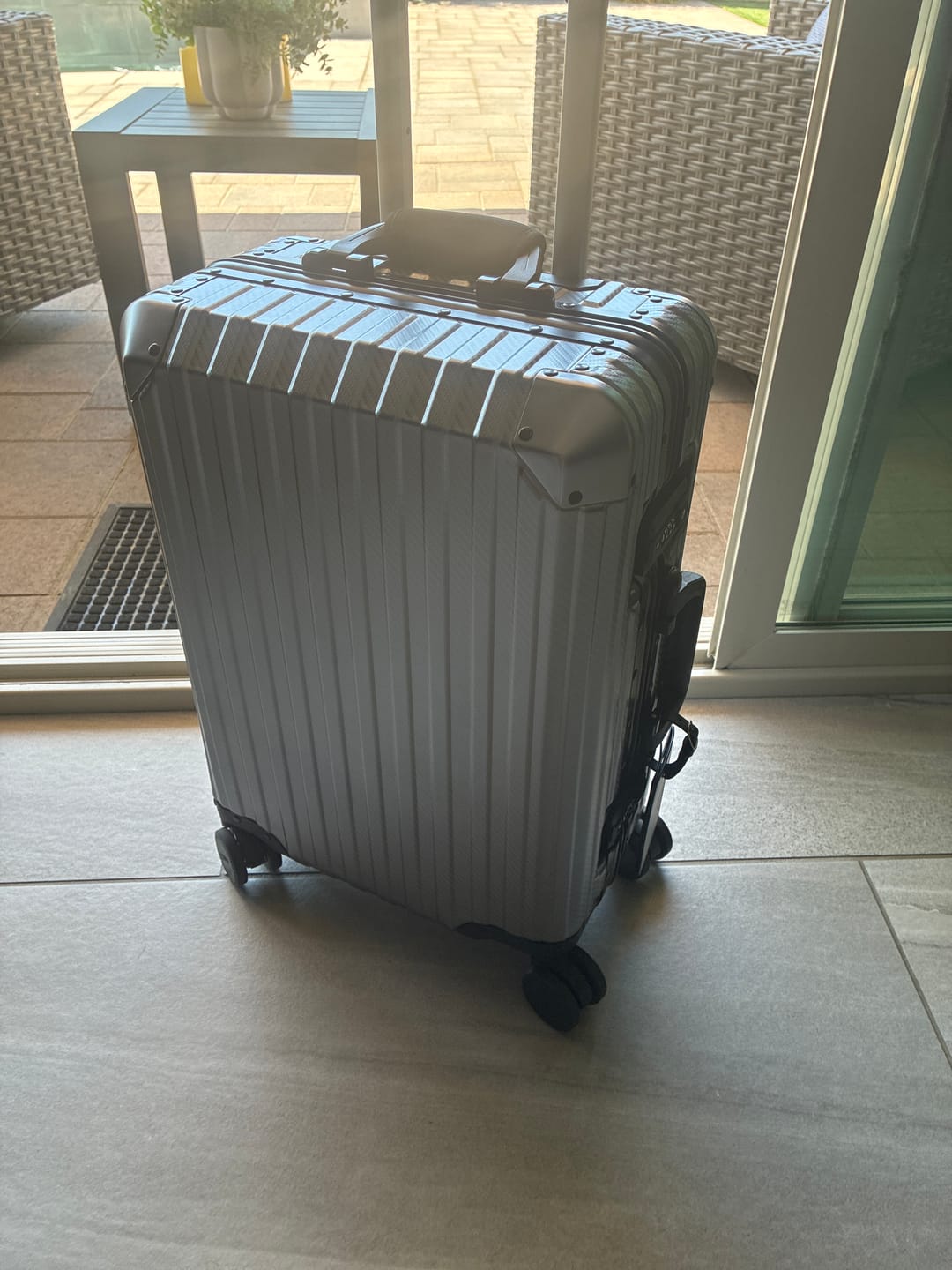 Customer photo review of TREVA Aluminum Suitcase Gunmetal