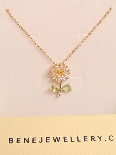 Customer photo review of Kira Floral Necklace
