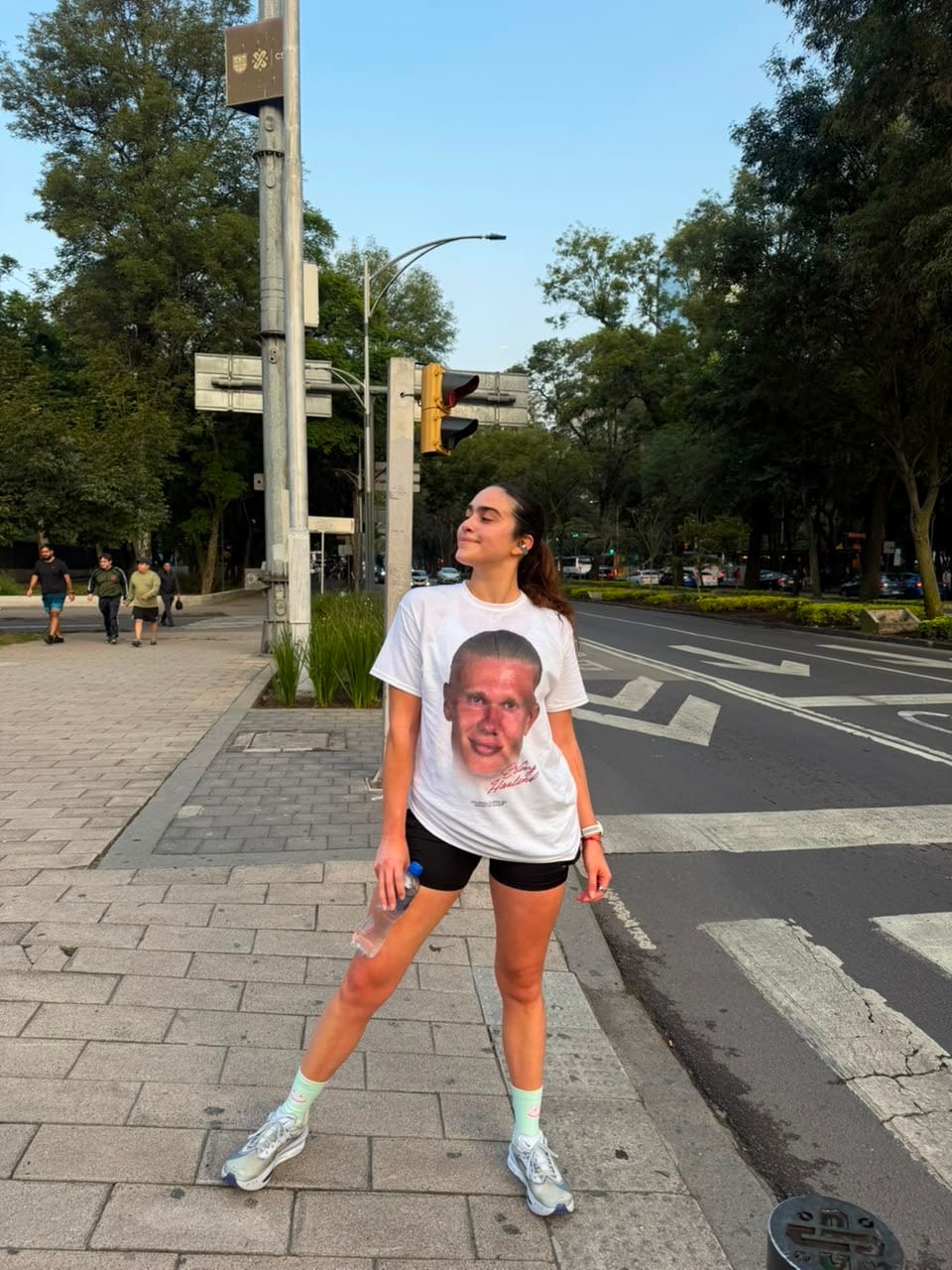 Customer photo review of Haaland BIG HEAD T-Shirt