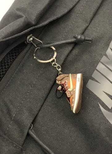 Customer photo review of Off-White Collection | Mini Sneakers Keychain