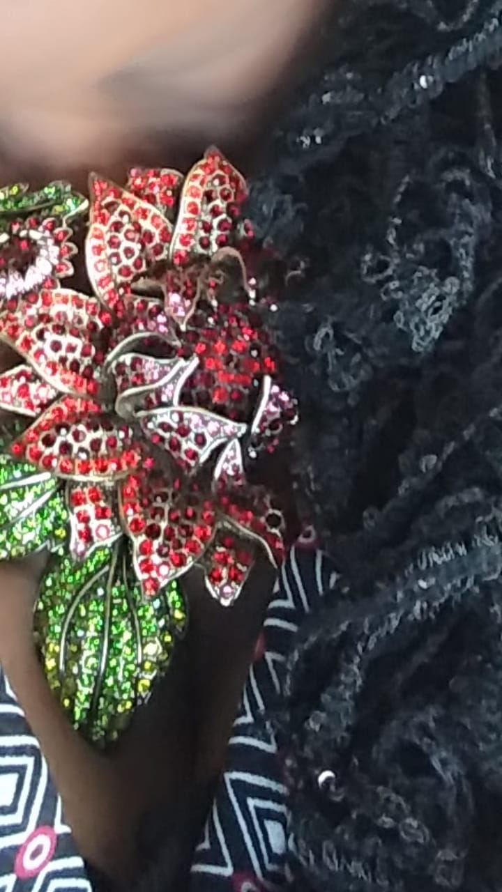 Customer photo review of Heidi Daus® "Late Bloomer" Crystal Floral Pin/Brooch