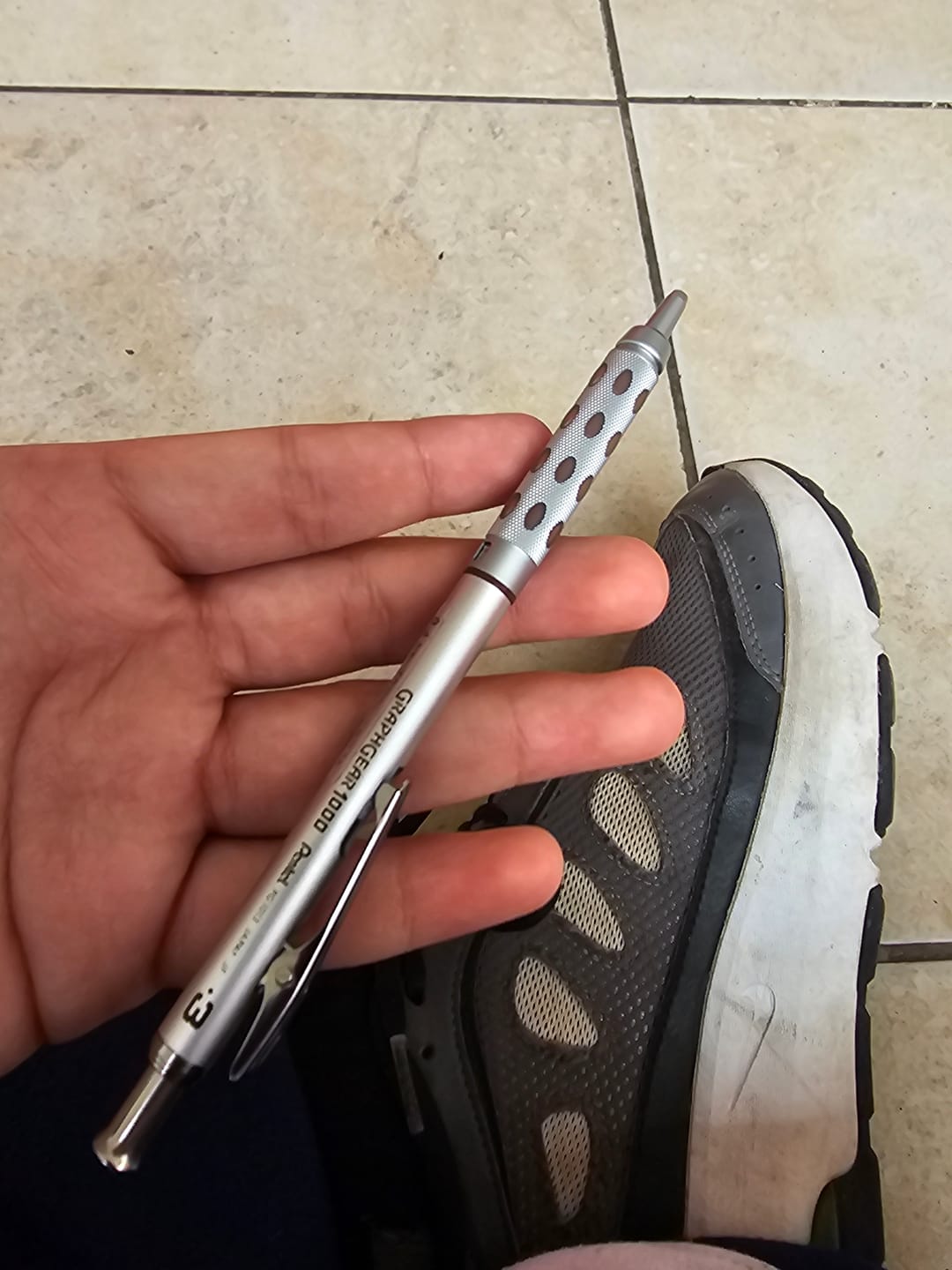 Customer photo review of Pentel - Portaminas Graphgear 1000