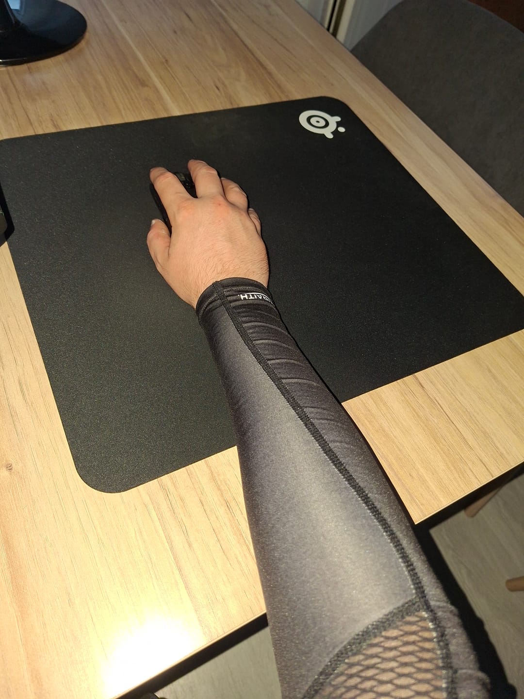 Customer photo review of Wraith Esports Arm Sleeve