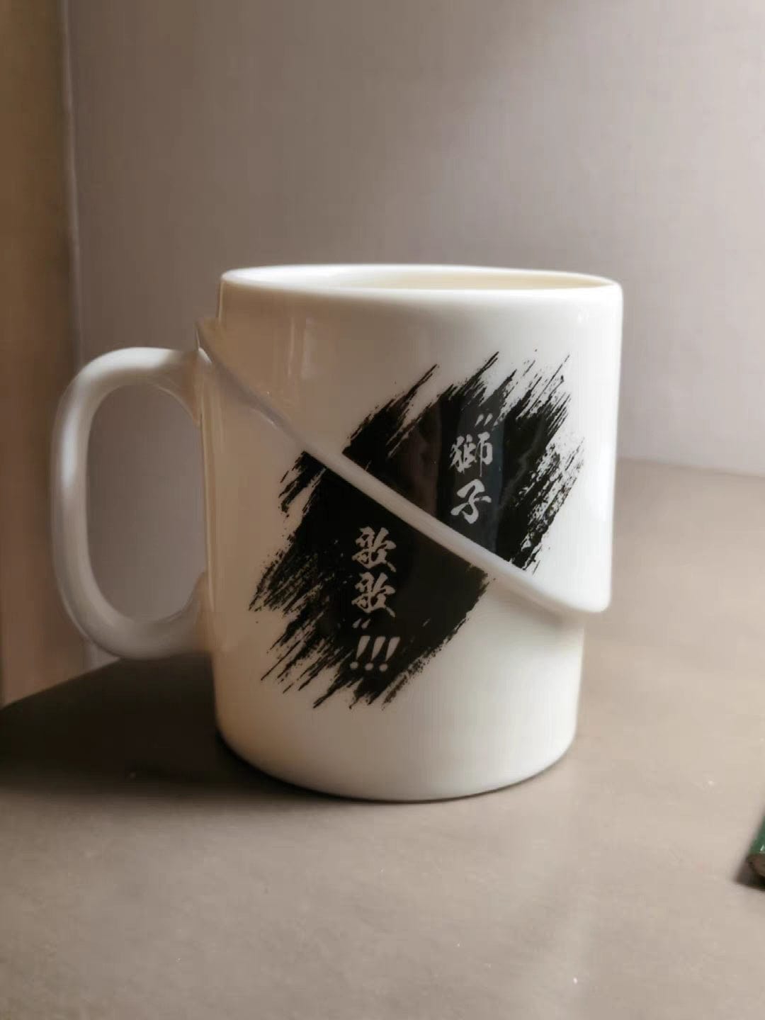 Customer photo review of Shishi Sonson Zoro Sliced In Half Mug