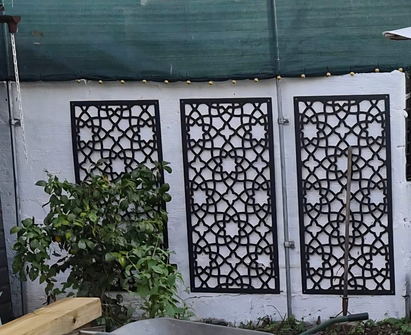 Customer photo review of 3 Black Alhambra Medium Screens - 5mm