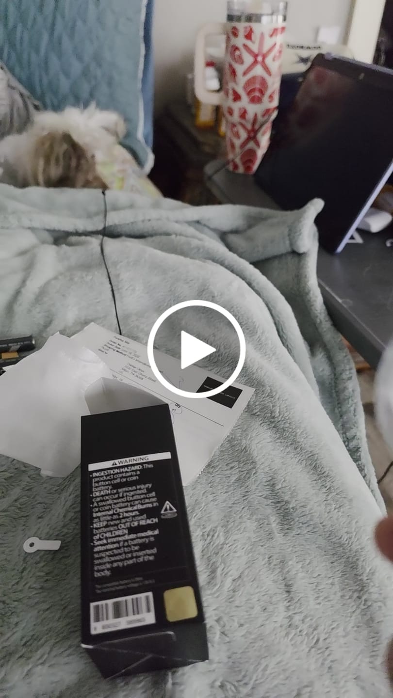 Customer video review of BTS - OFFICIAL LIGHT STICK VER.4 KEYRING