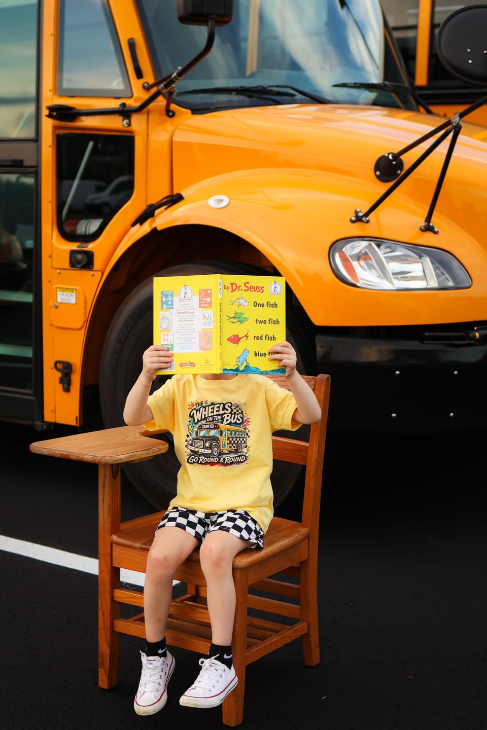 Customer photo review of Go Round & Round | Yellow Graphic T-Shirt