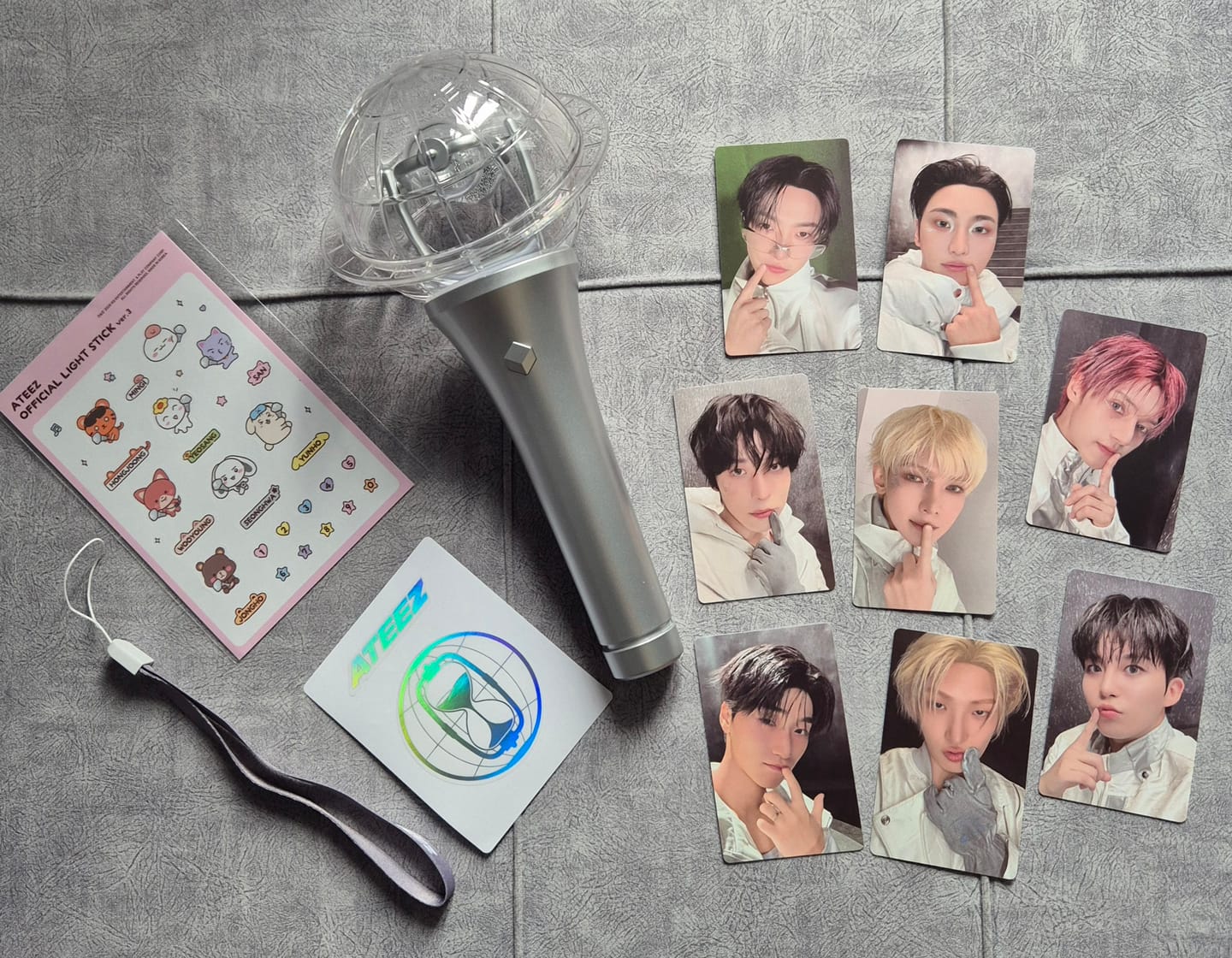 Customer photo review of ATEEZ - OFFICIAL LIGHT STICK ver.3 (Online Benefit)