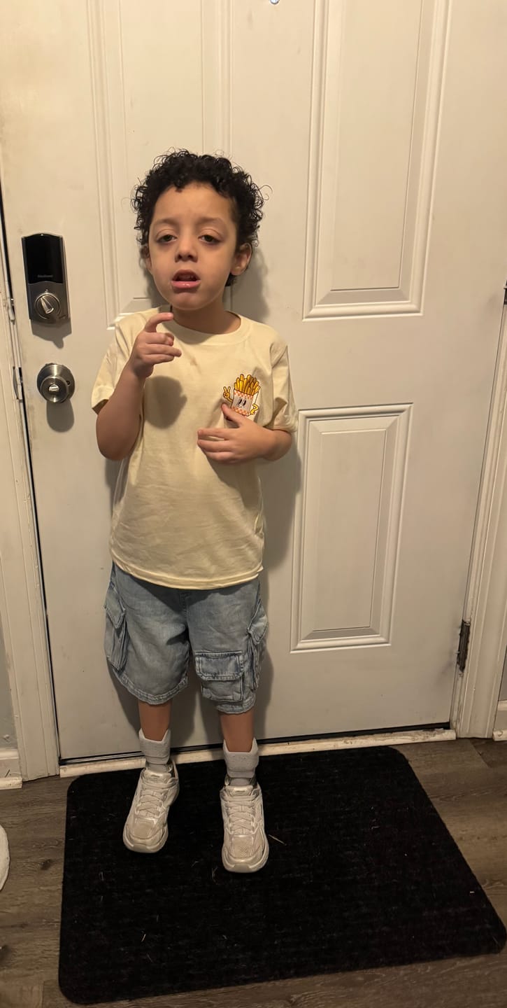 Customer photo review of Fry Day | Oatmeal Pocket T-Shirt