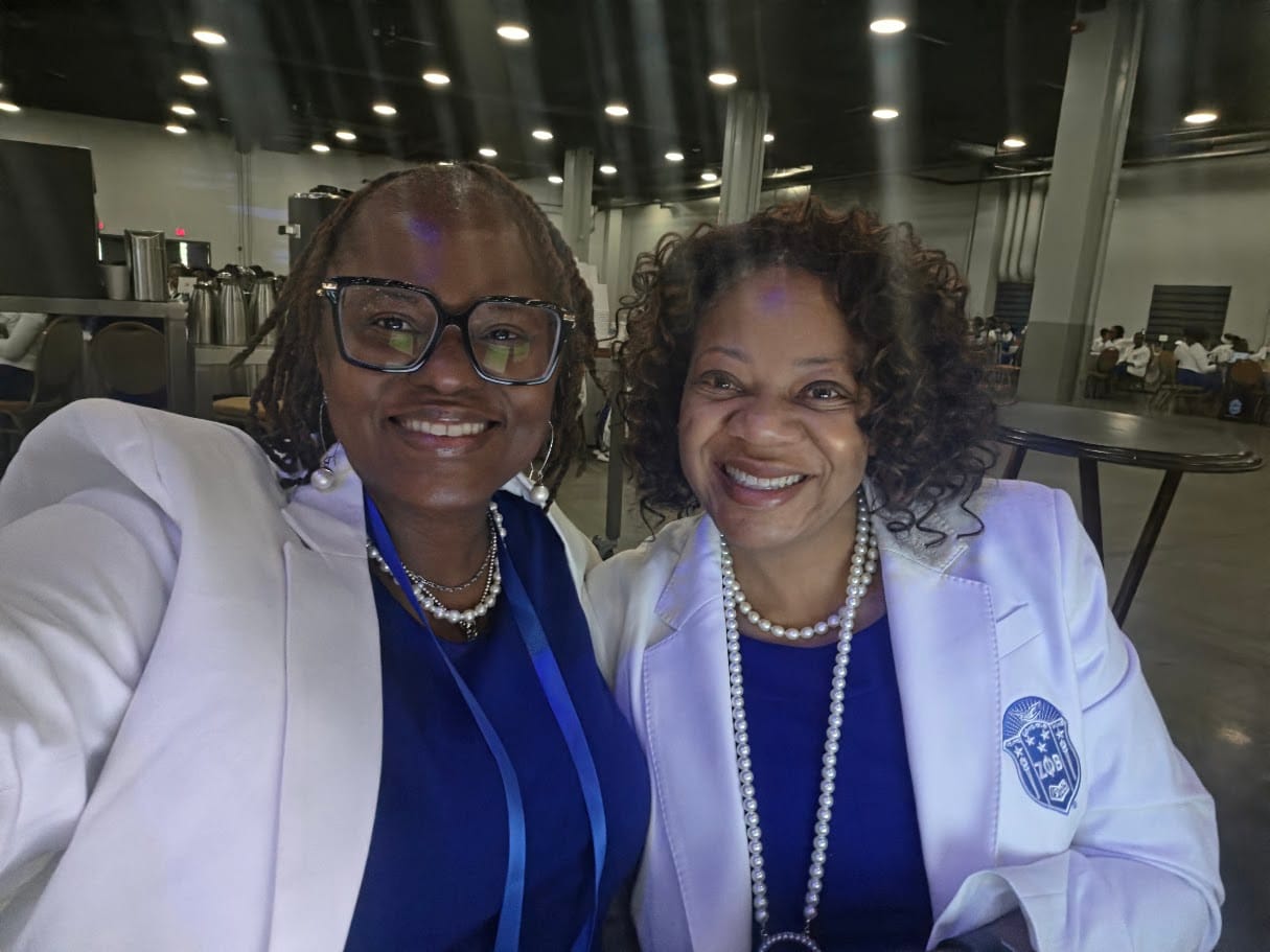 Customer photo review of Zeta White Blazer