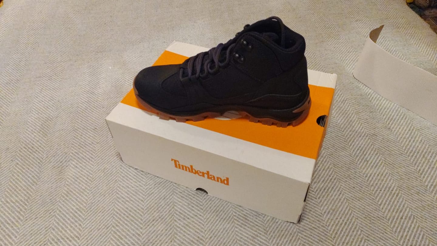 Customer photo review of Botas Timberland Mt. Maddsen Mid Lace Negro Marrón