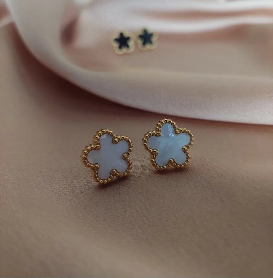 Customer photo review of Colour Clover Diamond Pendant Necklace