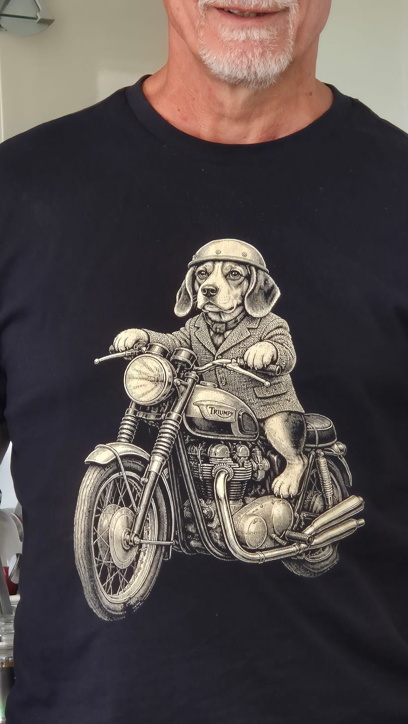 Customer photo review of Beagle On Vintage British 21 T-Shirt