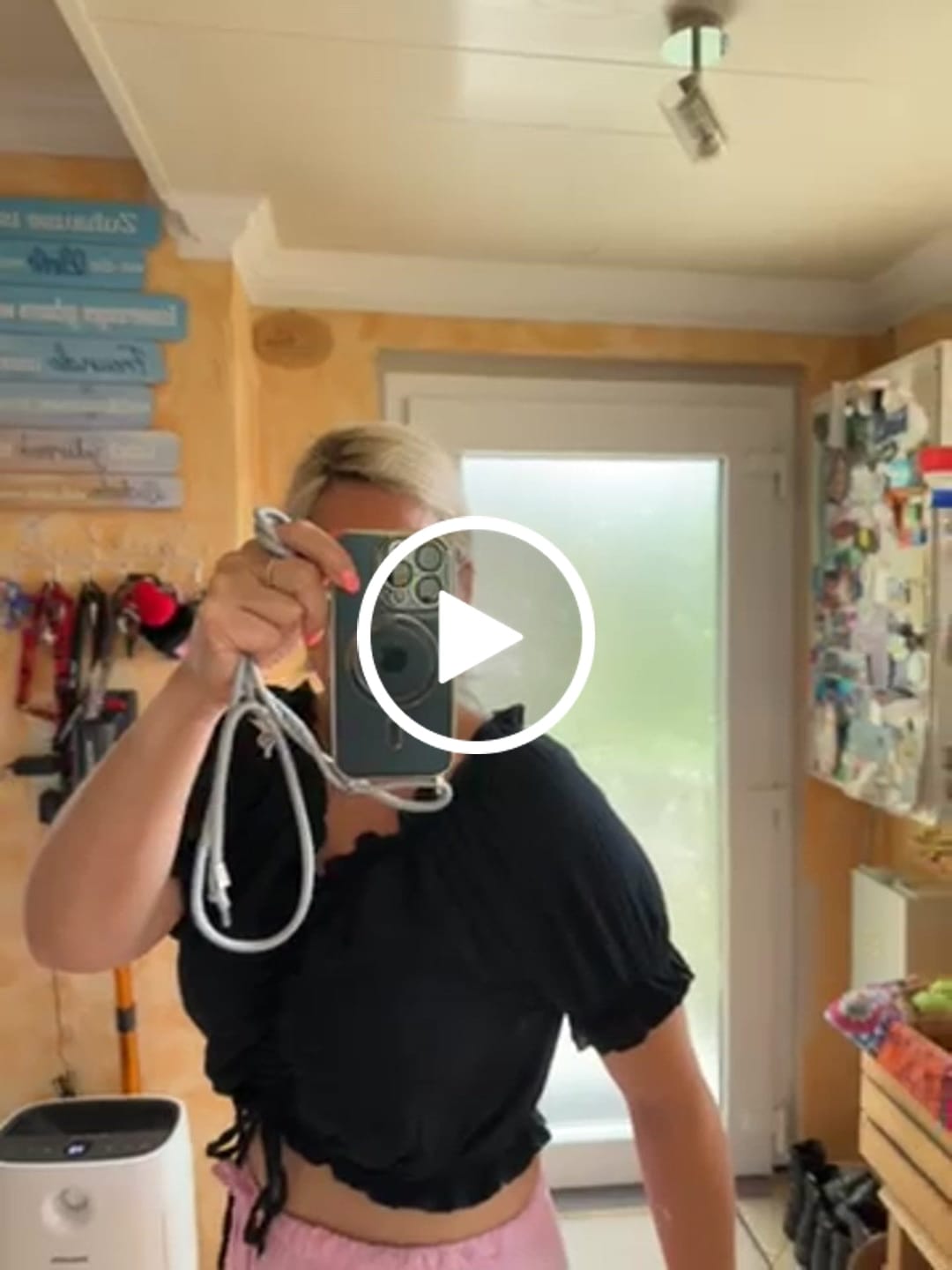 Customer video review of Musselin Carmen Bluse SUNNY DAY schwarz