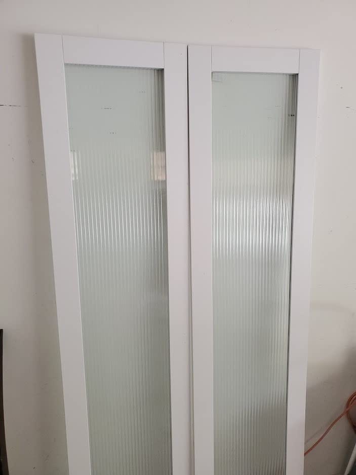 Customer photo review of TENONER White MDF 1-Lite Reeded Glass Bi-Fold Door for Closet, Wardrobe, Office - Privacy Protection with Hardware Kits