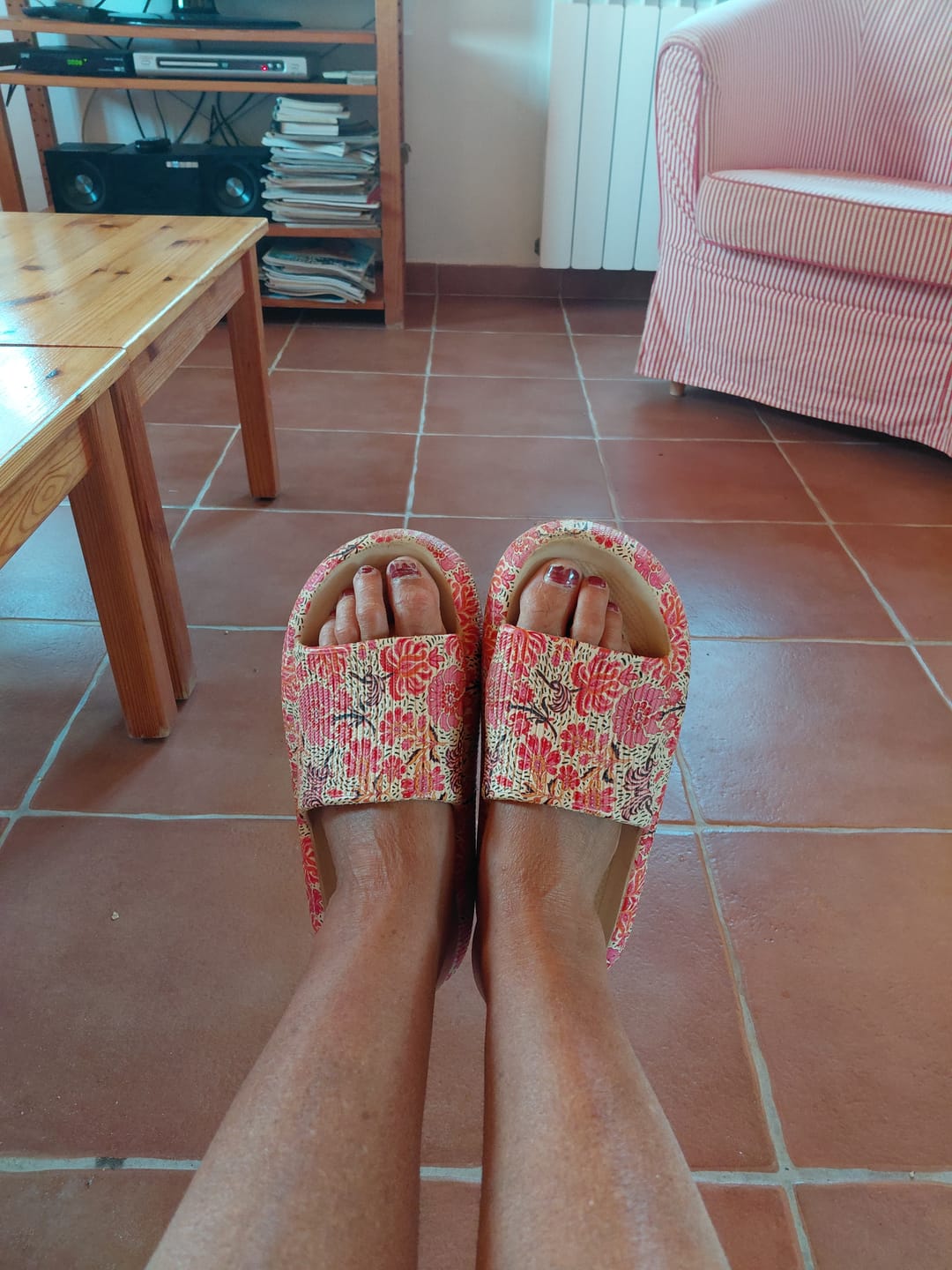 Customer photo review of HappyFlops Bohemian