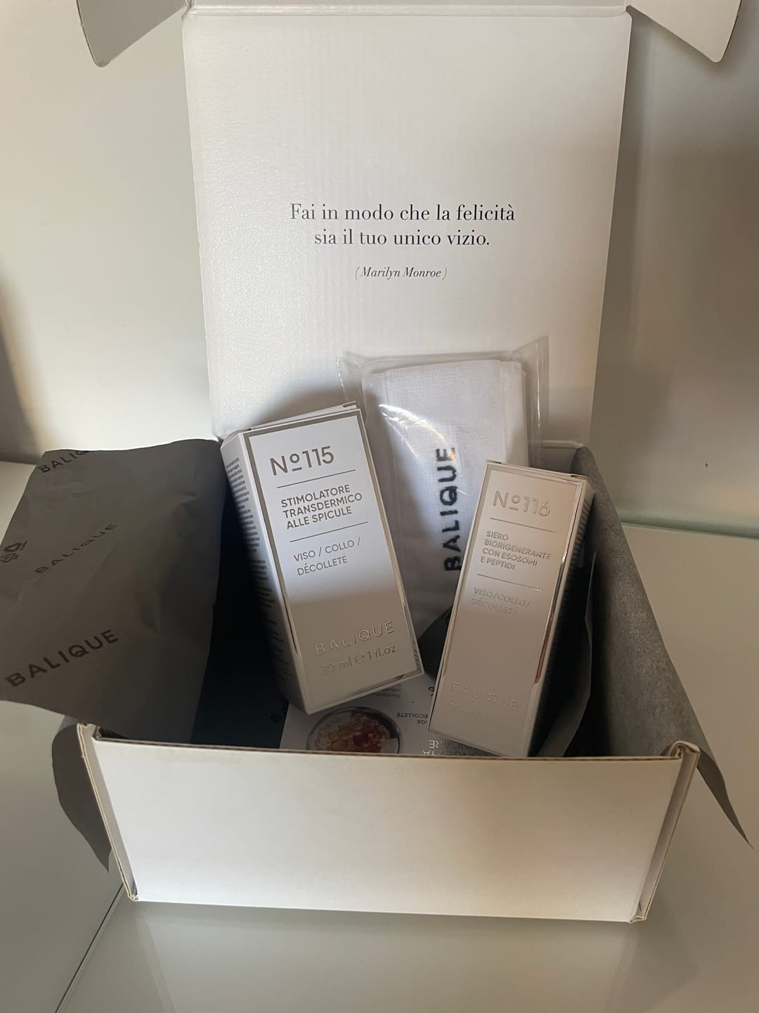 Customer photo review of BOX LONGEVYA – Trattamento Intensivo di Attivazione e Rigenerazione Cutanea