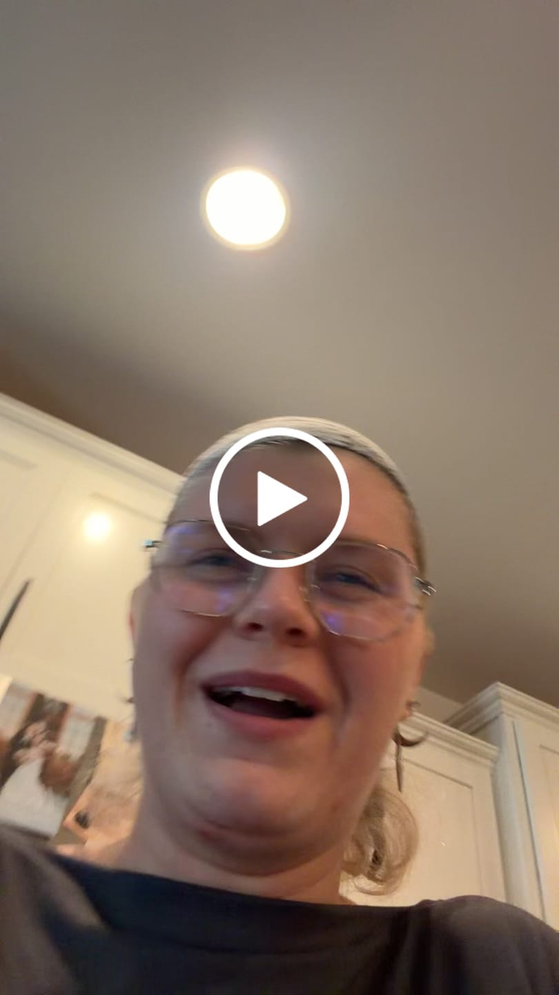 Customer video review of Sporeo – Mushroom Mini Bong