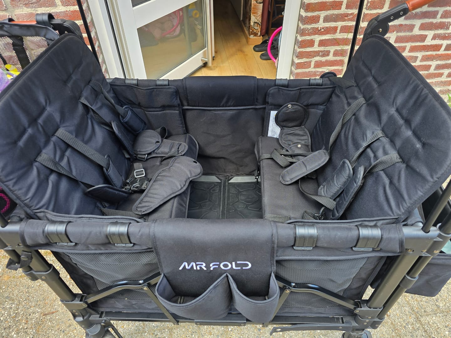 Customer photo review of P-Series Luxe 4-zits kinderkar