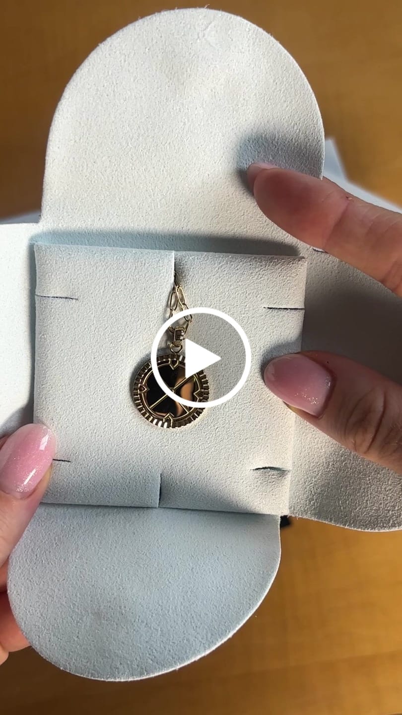Customer video review of Engravable Compass Necklace