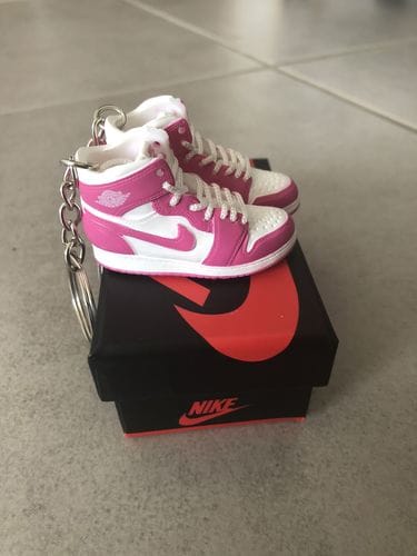 Customer photo review of AJ1 Collection | Mini Sneakers Keychain