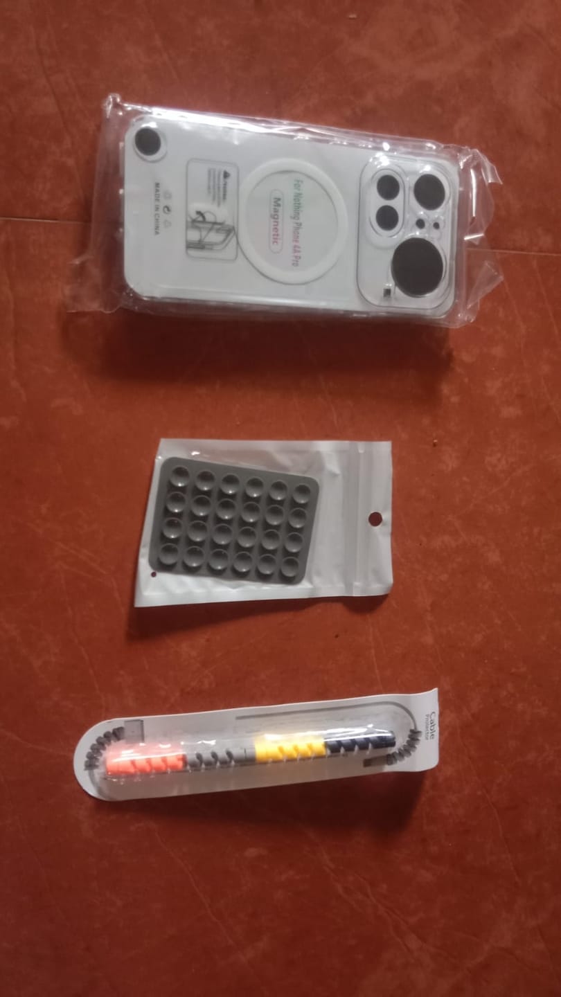Customer photo review of Nothing Phone 4a Pro - Anti Yellow MagSafe Clear Case