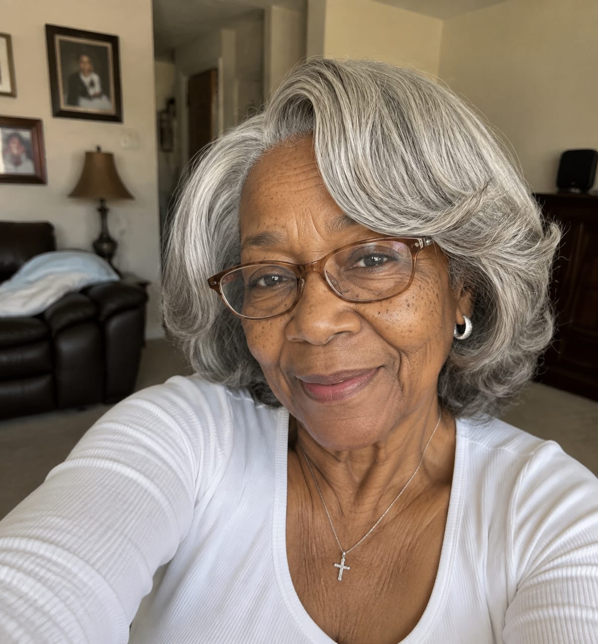 Customer photo review of Luvwin 5x5 Salt And Pepper Glueless Gray Color Pre-Cut Lace Retro Elegant Wave  Wig For Black Women