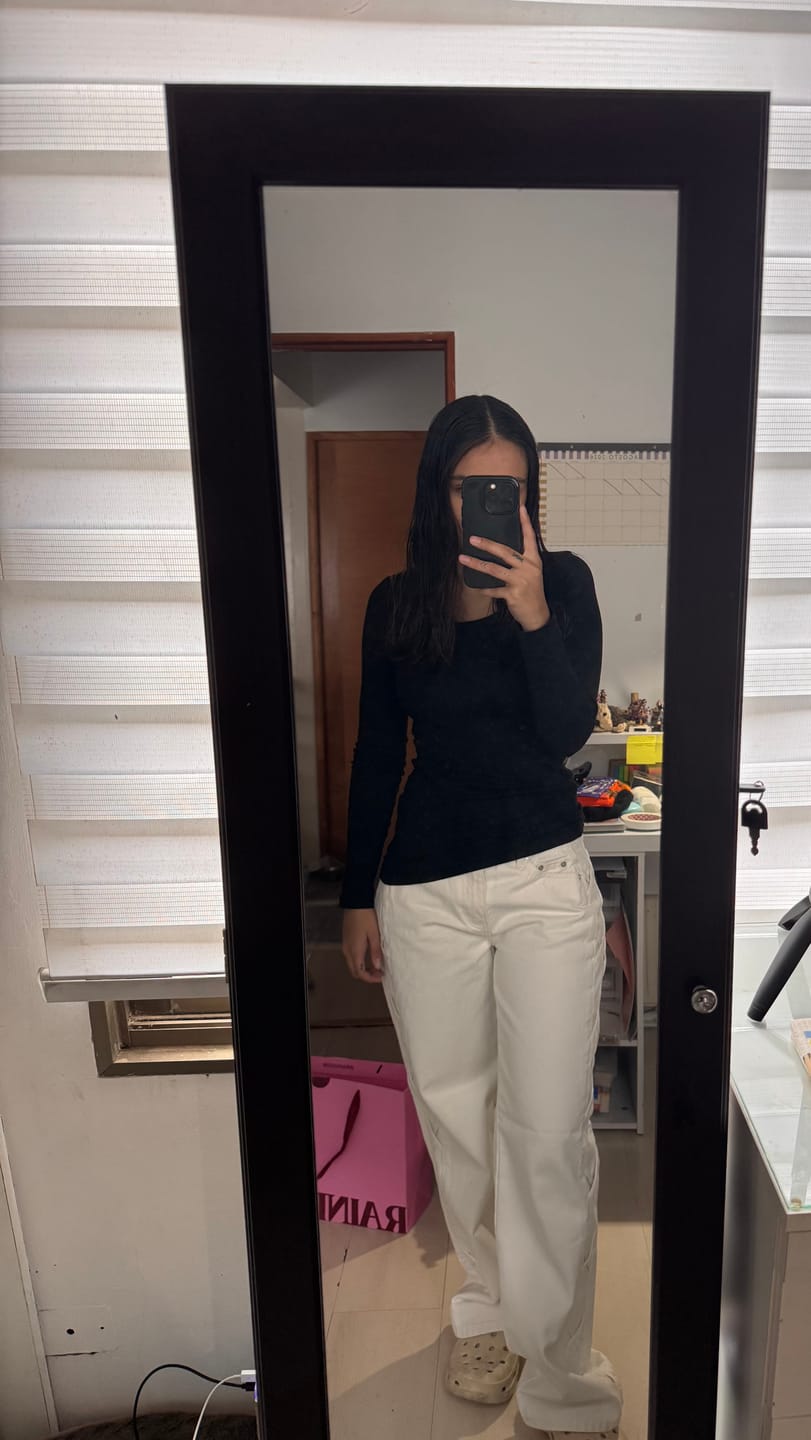 Customer photo review of Pantalón Franja Lateral White